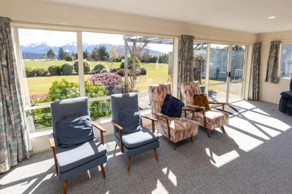 Kepler Retreat - Te Anau Holiday Home