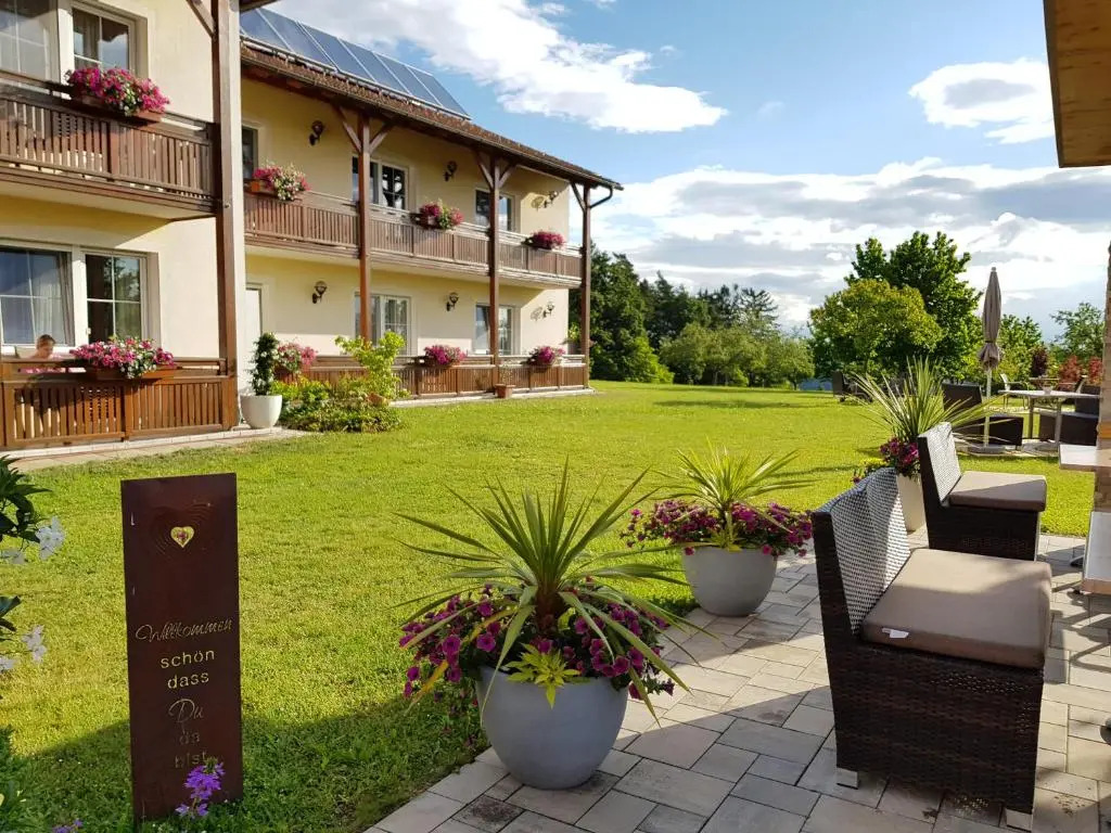 Hotel-Restaurant Teuschler-Mogg Bad Waltersdorf inklusiv Genusscard