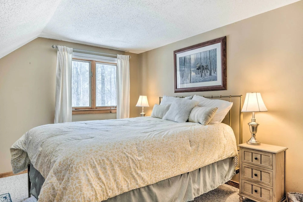 Cozy Conway Area Home ~ 4 Mi to Cranmore Mountain