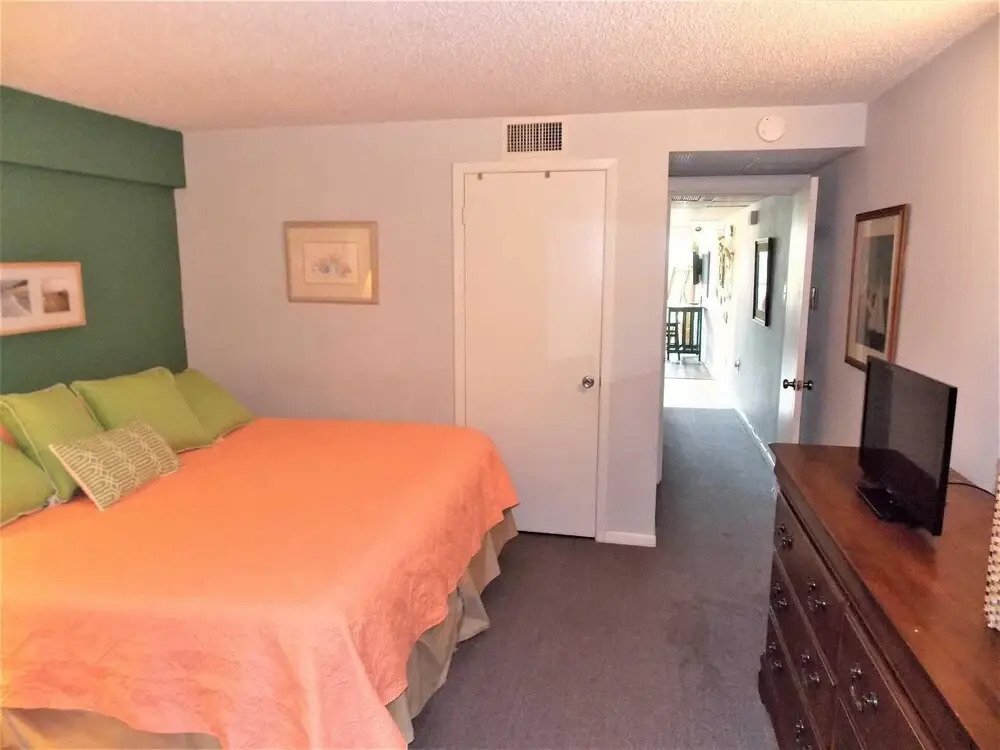Seamist - 1 Br Condo