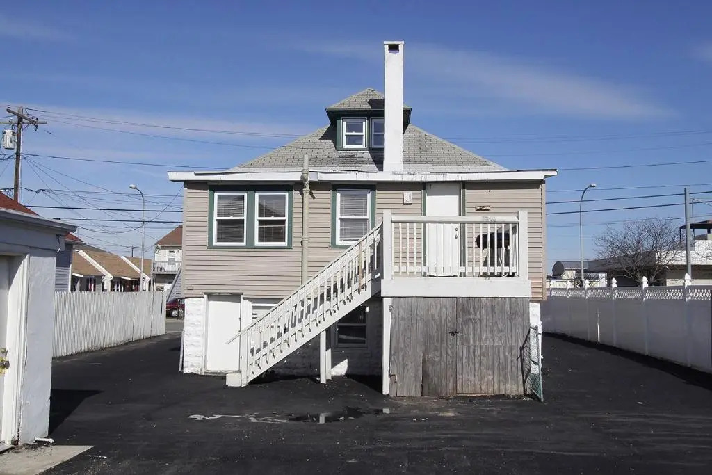 Shore Beach Houses - 119 F Franklin Avenue