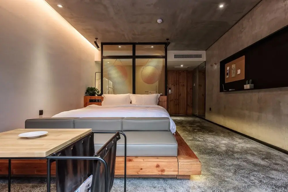 Zhangjiajie Yu Realm Hotel - Ancient Charm - Modern Luxury - Your Perfect Journey - A single pick-up or drop-off
