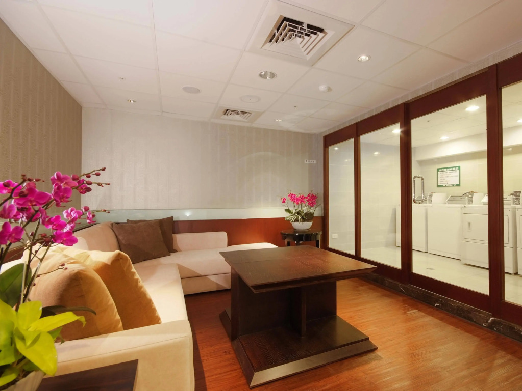 Hotel Leisure 台中輕行旅
