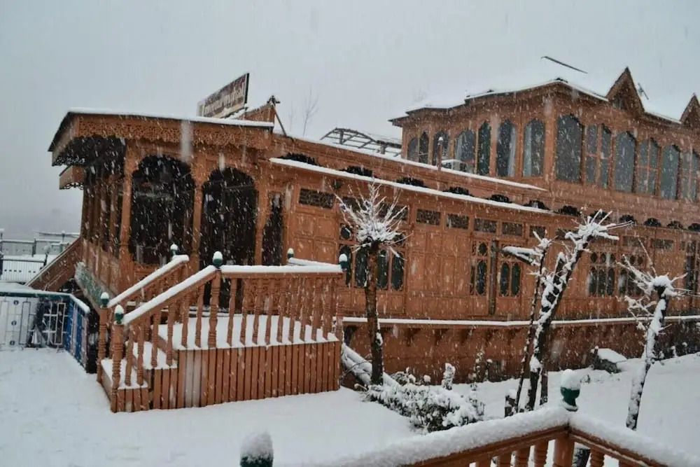 Meena Group houseboats