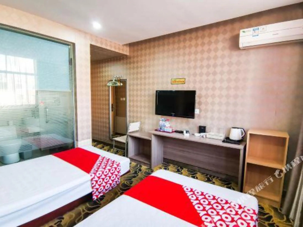 Flying Hotel (Yinchuan Drum Tower)