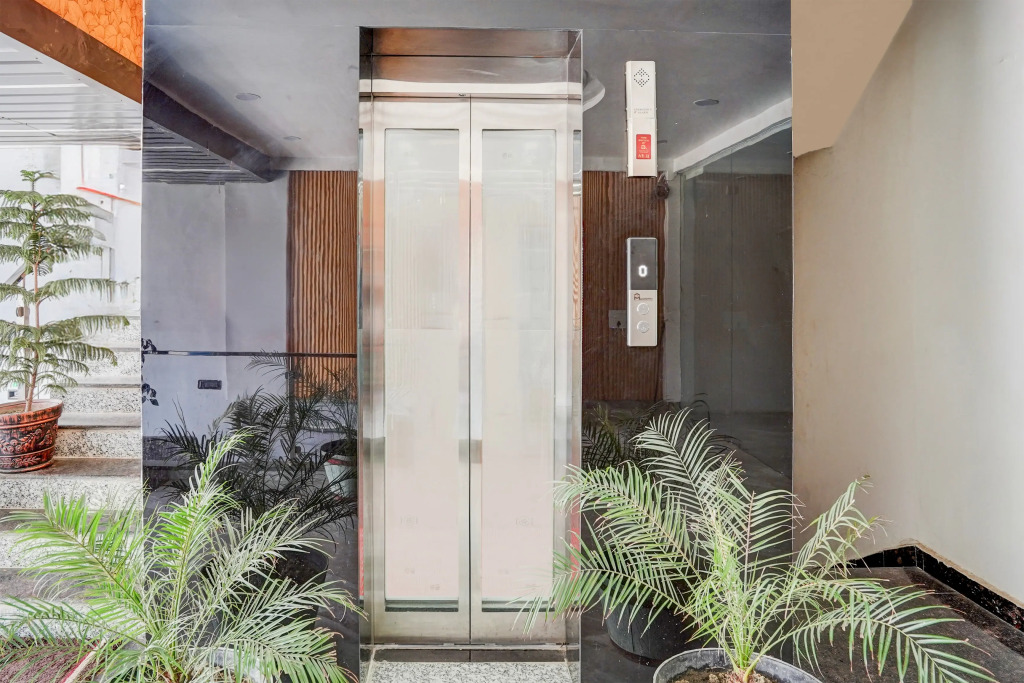 Collection O Ram Mandir Ayodhya Formerly Hotel Aarambh