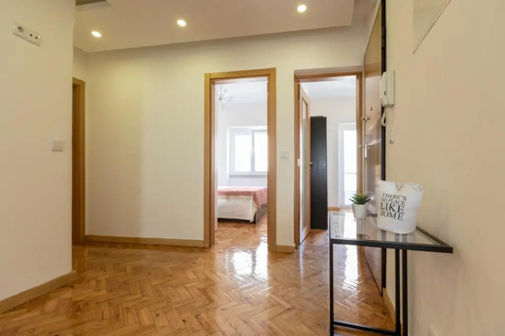 Campolide Lisbon Apartment