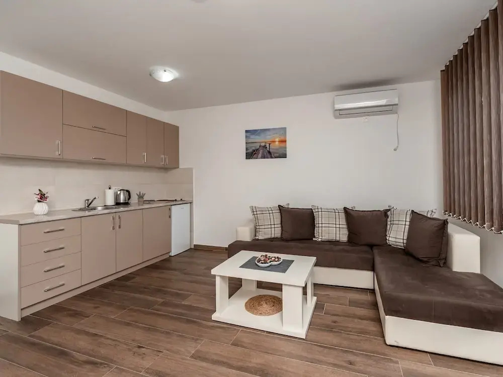 Apartments 4U
