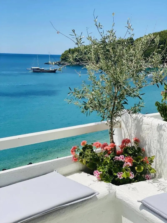 Geo & Art Boutique Hotel Himara