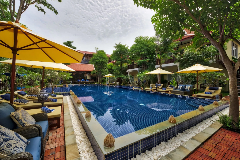 Mane Village Suites
