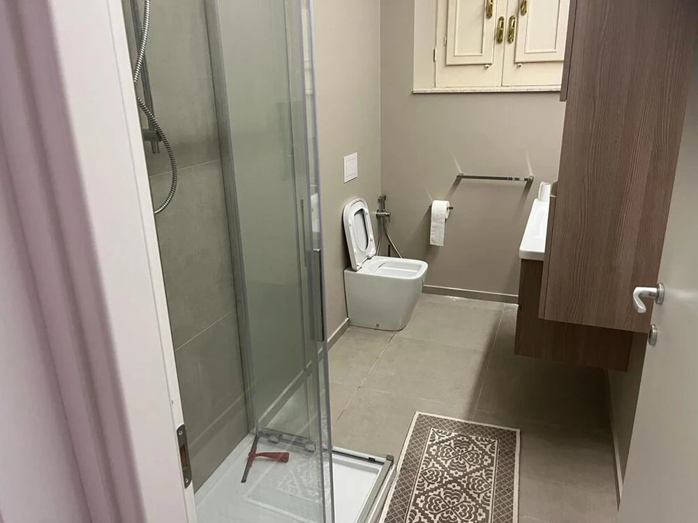 Immaculate 3-bed, Sleeps 6, Parking
