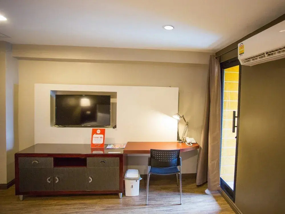 Ratchada Point Hotel