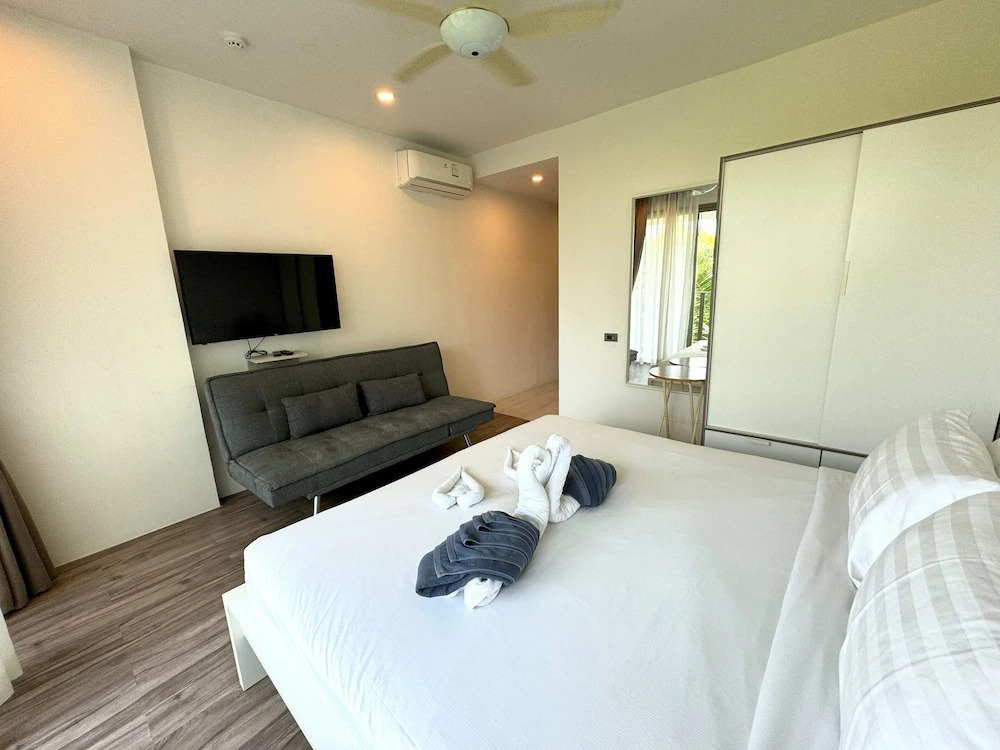 Sea view apartment at Oceana by Lofty