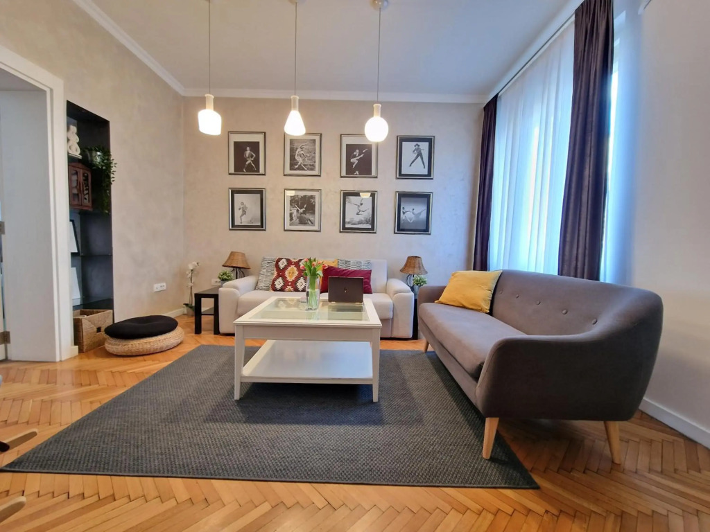 Urban Downtown Apartment