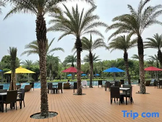 Sea View with Bridge @Gold Coast 1BR at 33rd