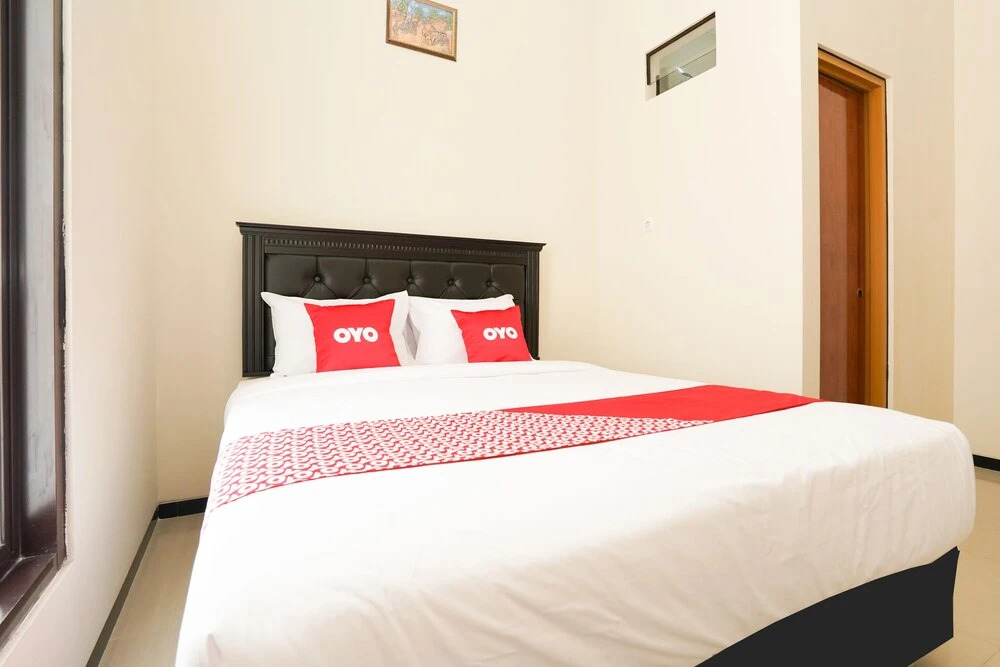 Anie Residence by OYO Rooms