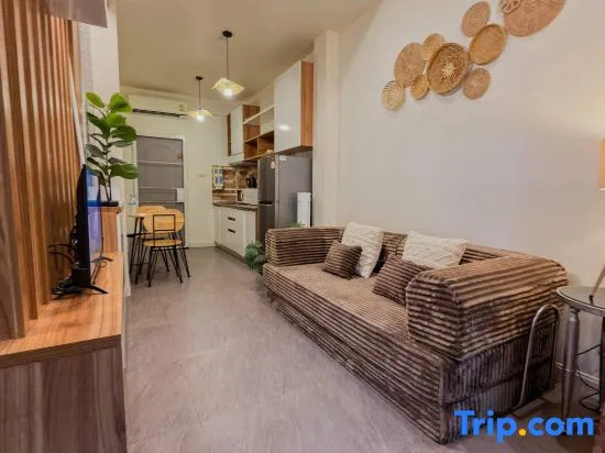 No.2 Tiny Townhome Near Saturday Night Market