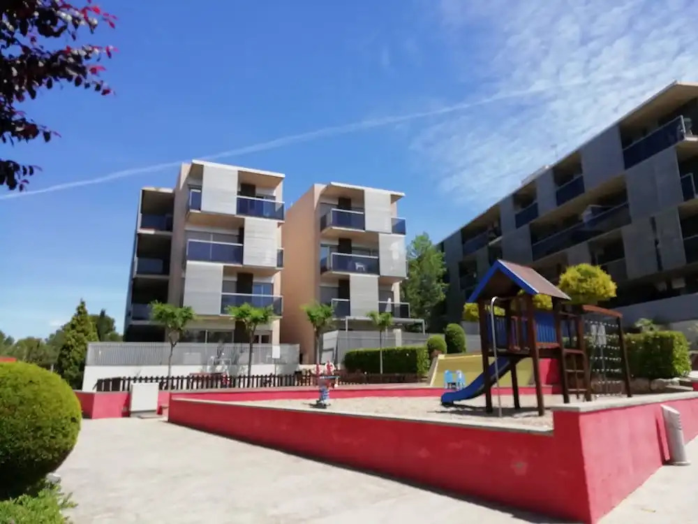 1019 - Paradis Village E