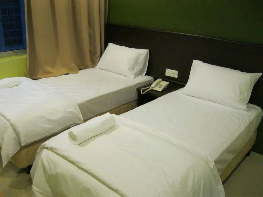 Swing & Pillows at Bary Inn, KLIA Transit