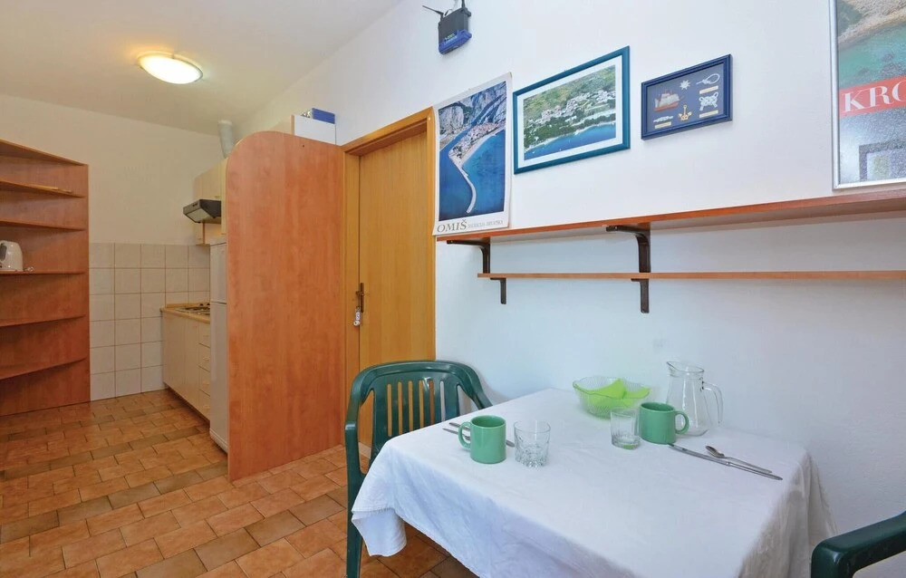 Beautiful Home in Lokva Rogoznica With Wifi and 4 Bedrooms