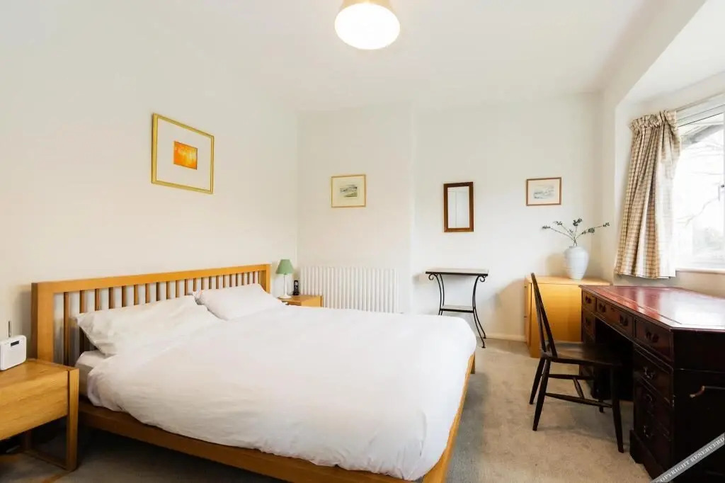 Bright Putney
