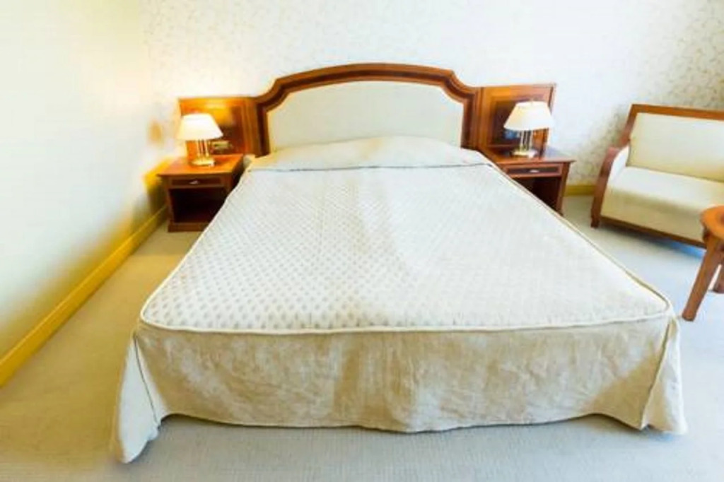 Romance Hotel and Family Suites