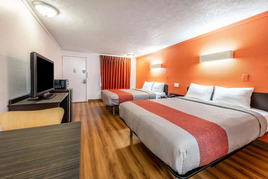 Motel 6-Mansfield, OH