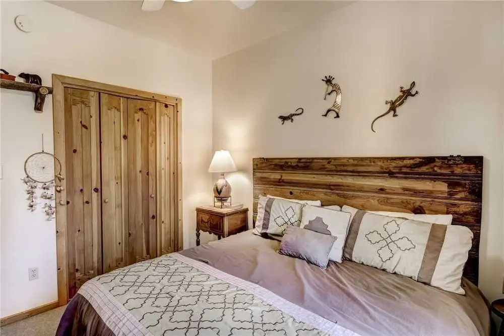 Blue Lake Lodge - Seven Bedroom Cabin with Hot Tub