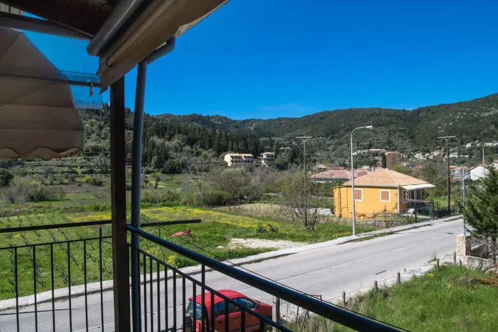 Modern Apartment 15 mins from the town of Lefkas