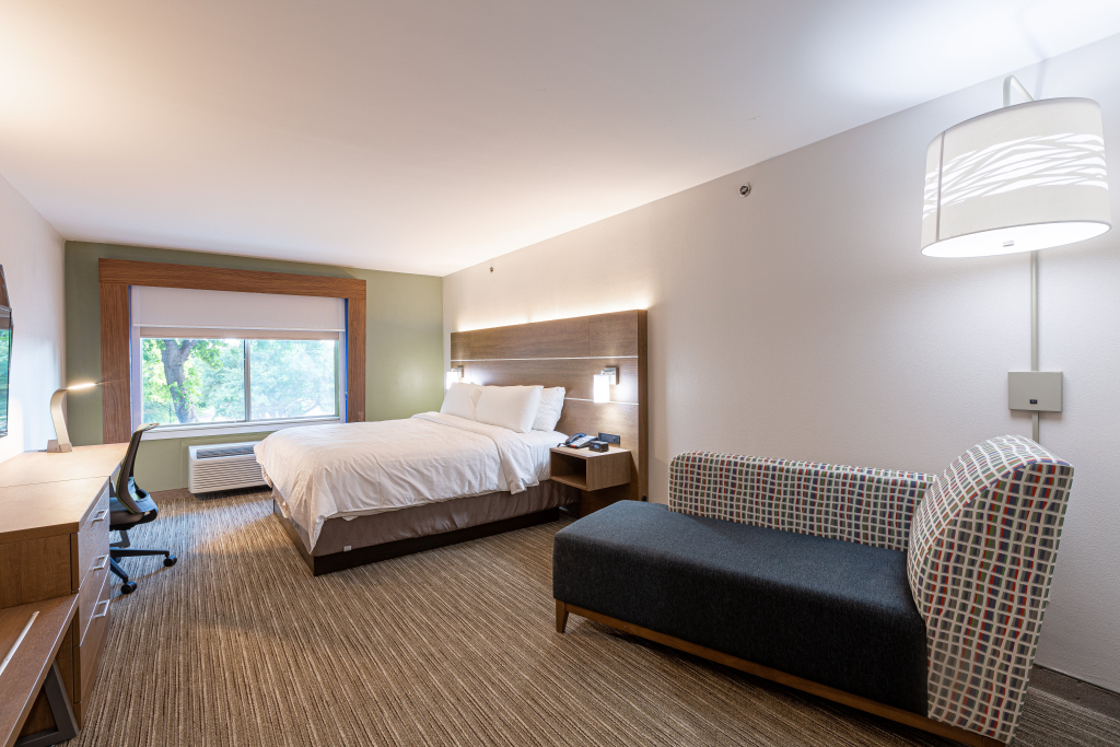 Holiday Inn Express & Suites Arlington North   Stadium Area by IHG