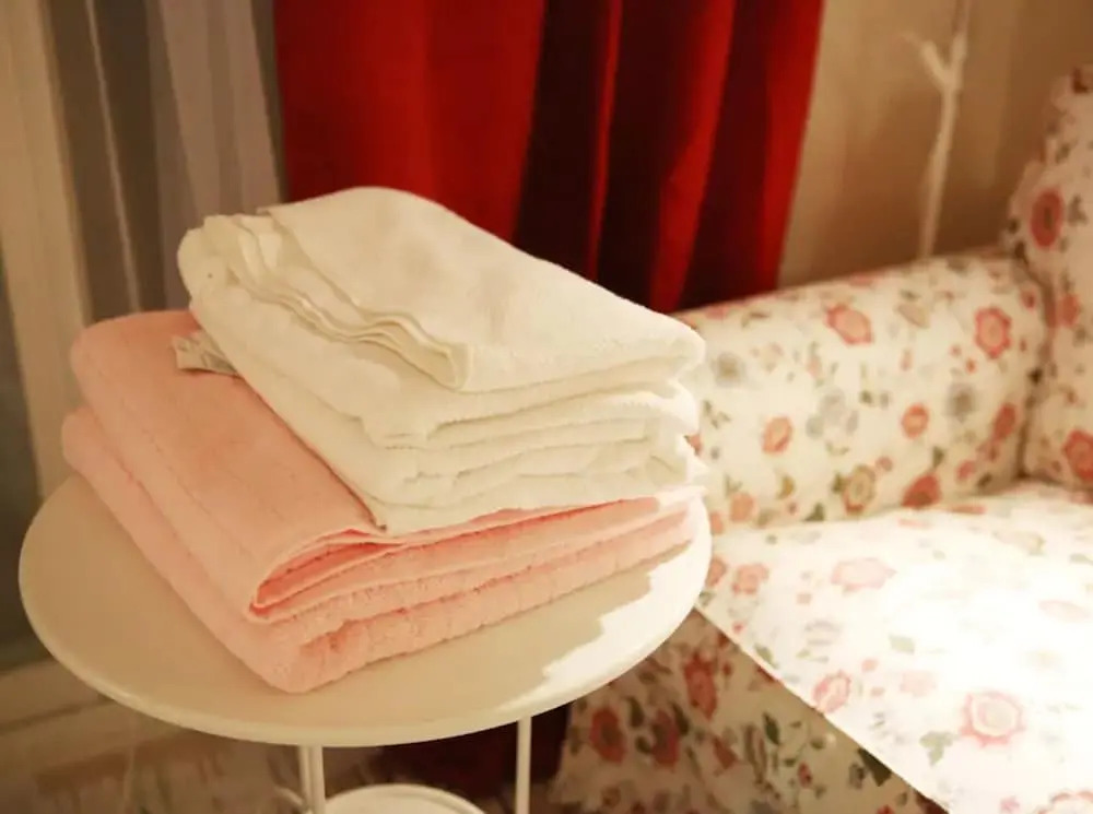1sec from Hongdae SUB, Reliable room, wifi&Netflix
