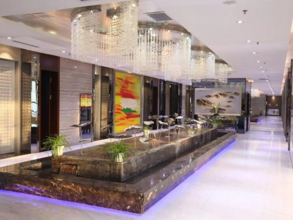 Longchang Holiday Hotel