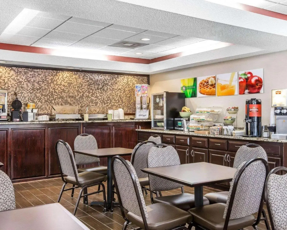 Speedway Inn & Suites