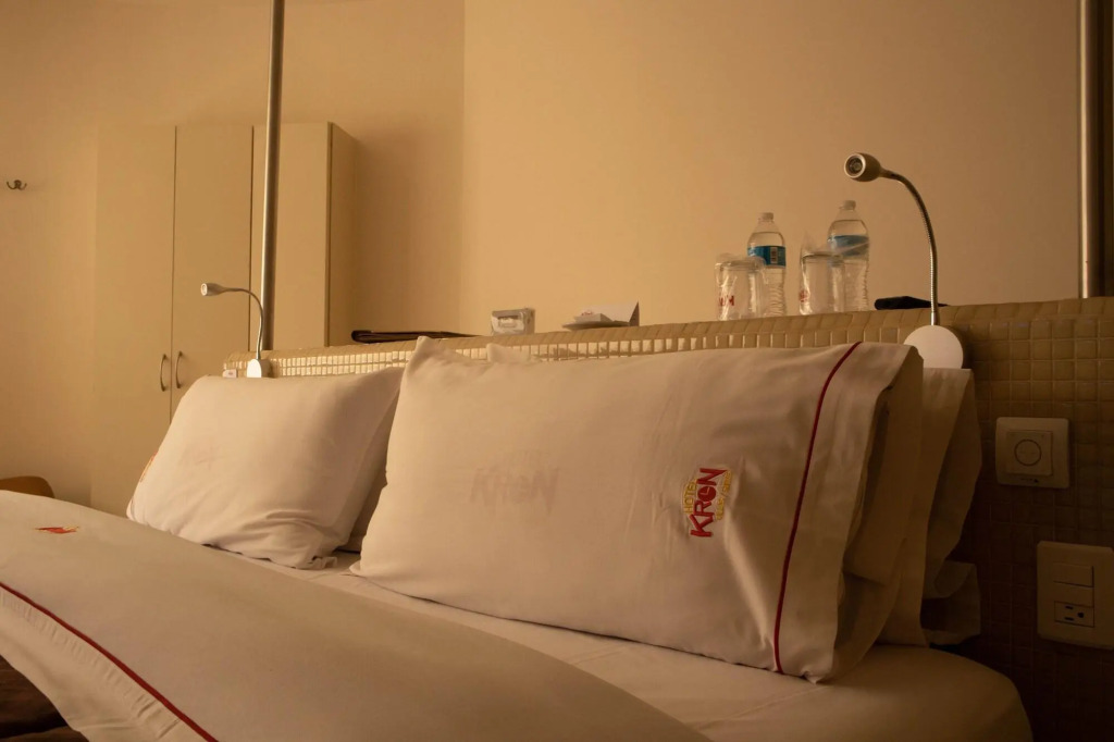 Love Hotel Kron