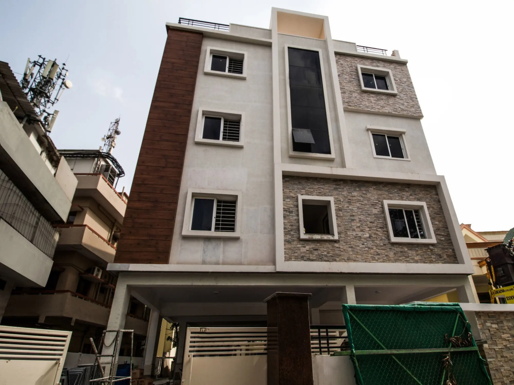 OYO 14348 Flagship Apollo Hospital