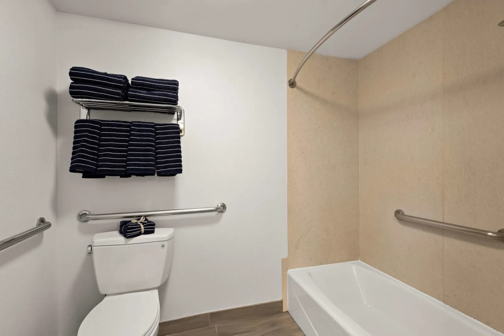 City Express by Marriott Manhattan Beach