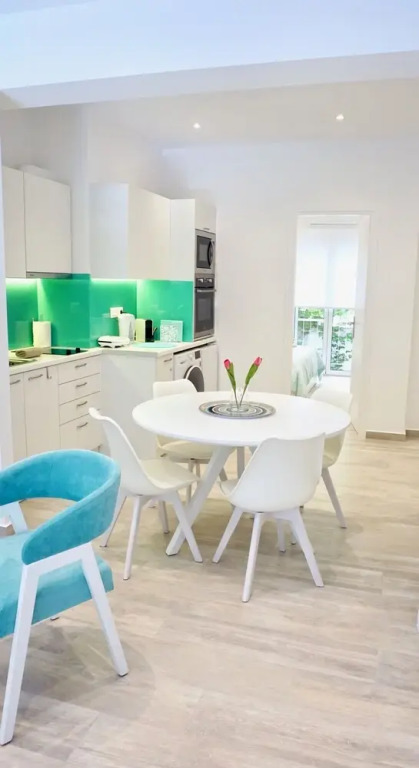Minimal Fresh Design Apt in Athens