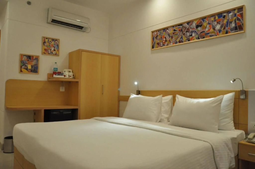 Red Fox Hotel Chandigarh