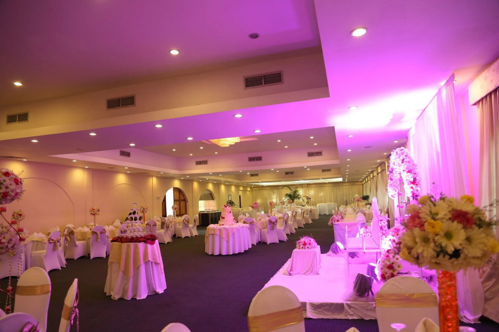 Kandyan Reach Hotel