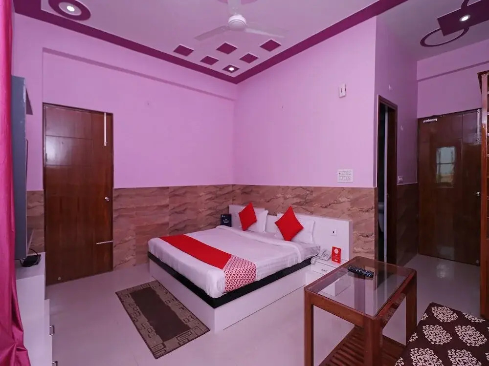 Hotel Raj palace