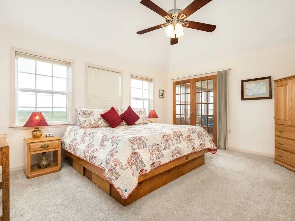 103 Galveston home - 3 Br home by RedAwning