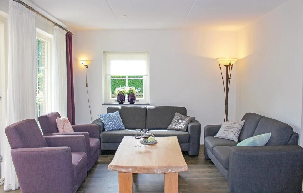6 Bedroom Lovely Home In Lunteren