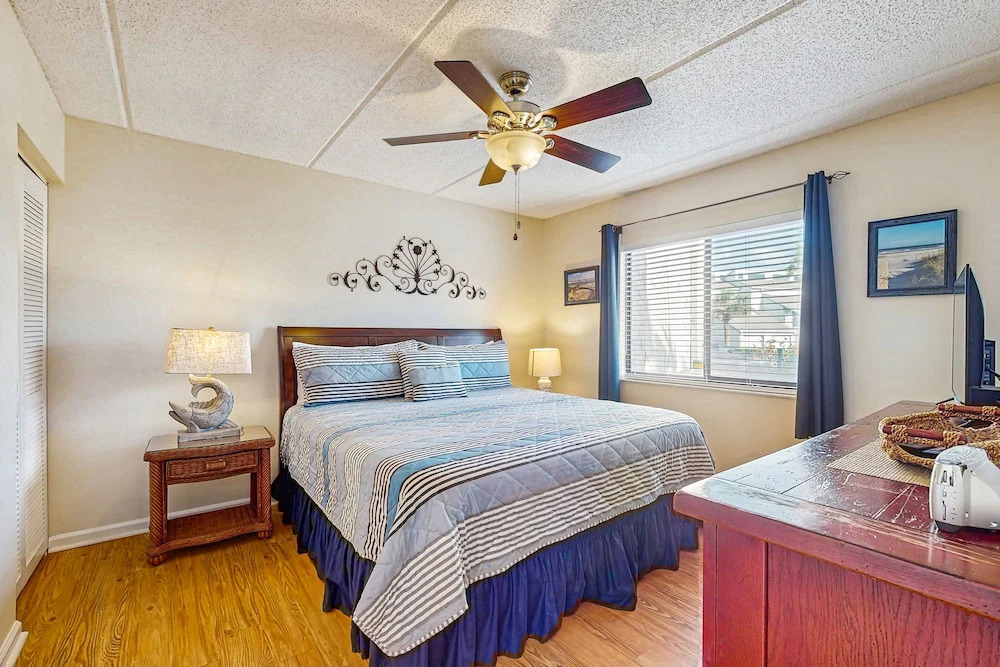 Newly Remodeled Ground-floor Condo W/on-site Pools, 5 hot Tubs, Tennis, AC