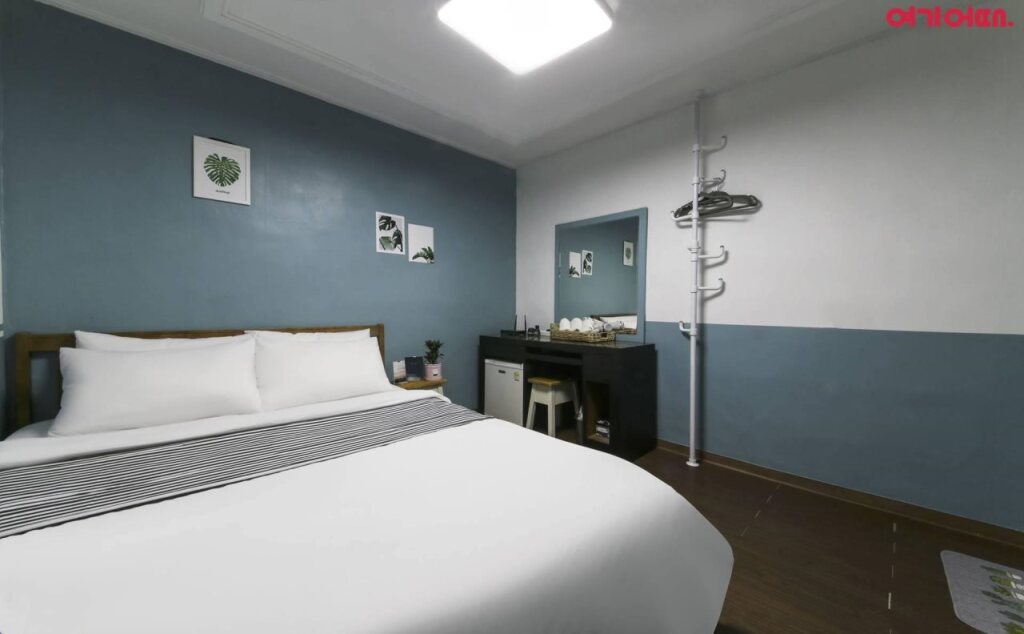 Sinchon Sisters Hostel