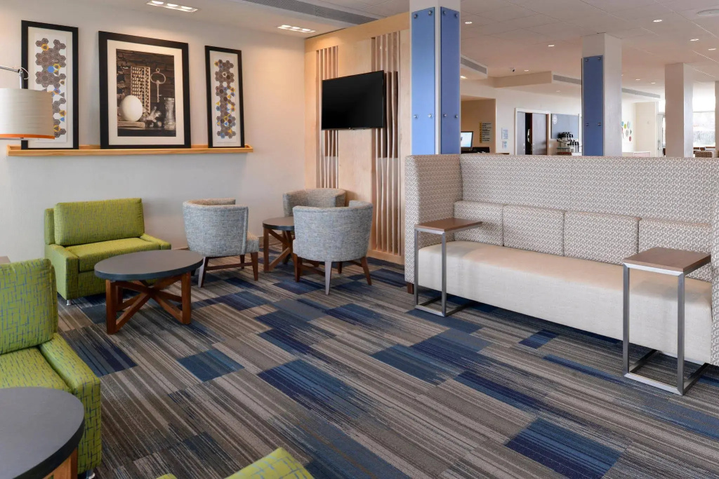 Holiday Inn Express & Suites Salem by IHG