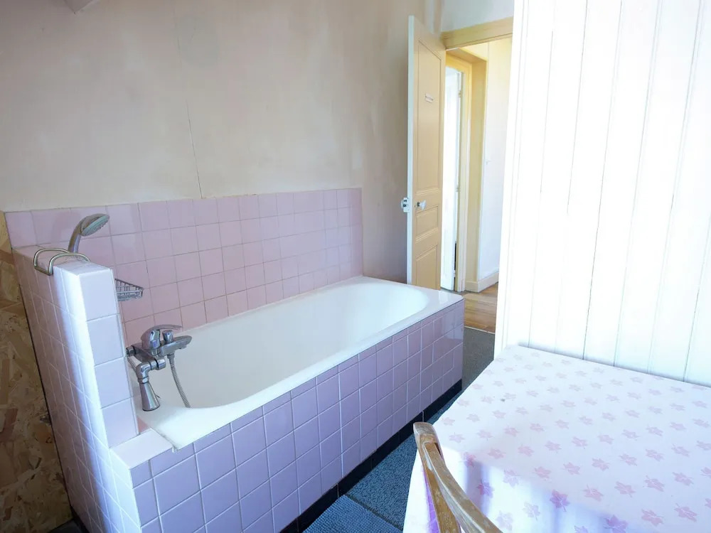A House Suitable for Groups and Families