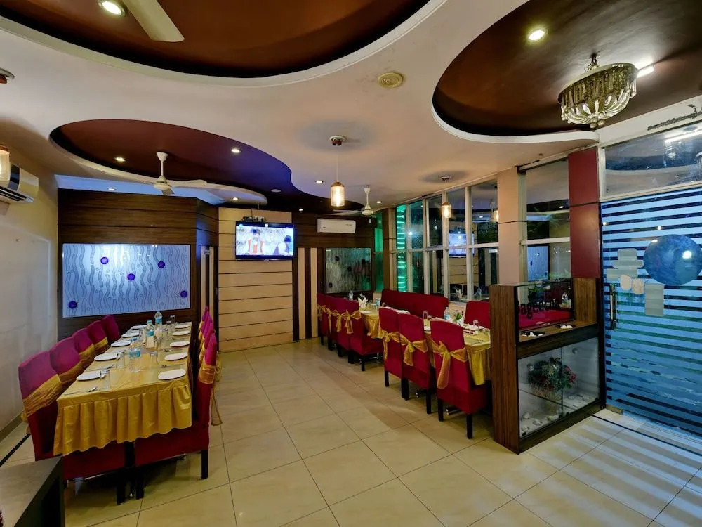OYO 11754 Hotel Classic 7