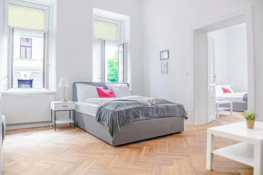Stylish 2BR Apt Near AKH Easy Center