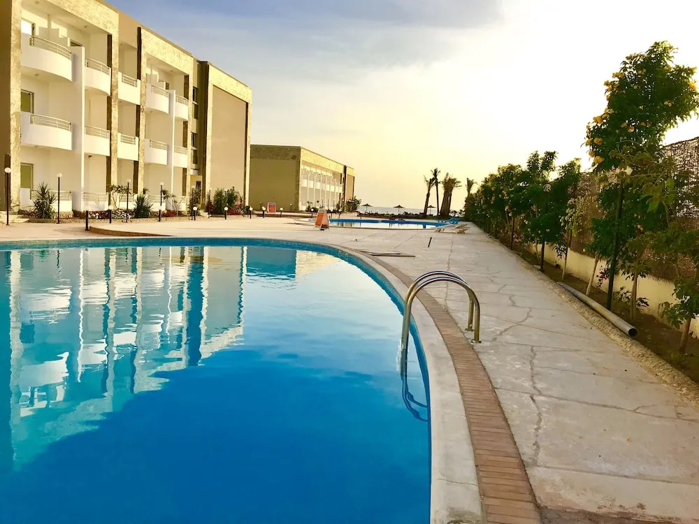 Cecelia Resort