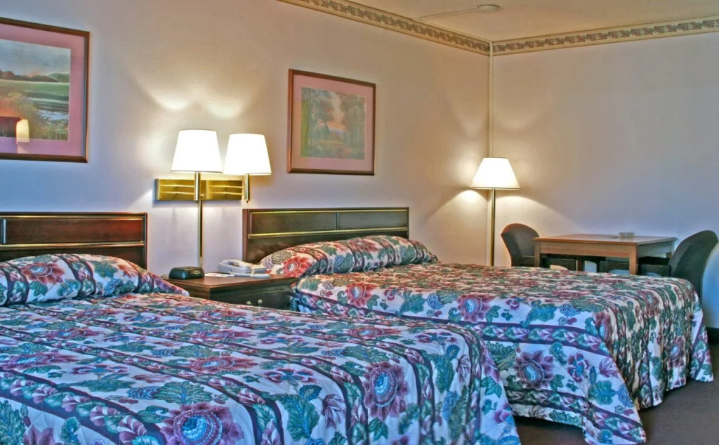 Briarwood Inn